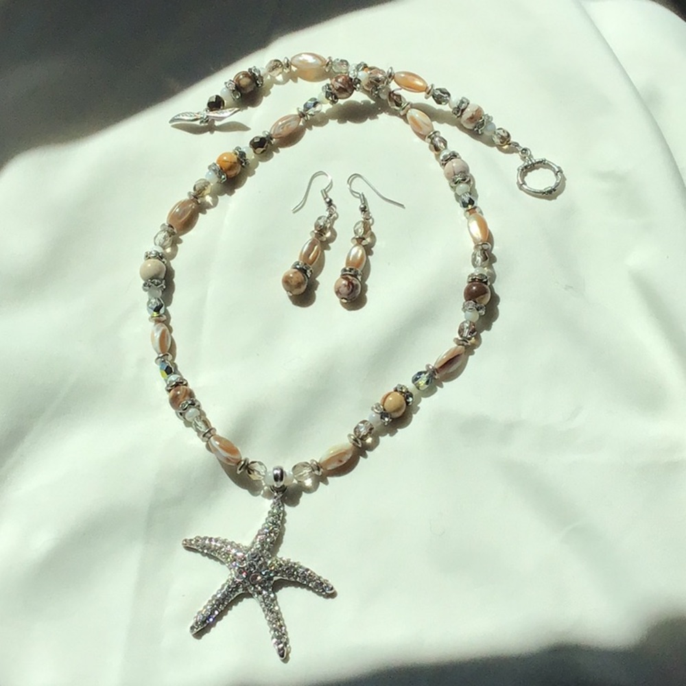 Necklace and earring set w starfish pendant. Amazonite and shell beads.